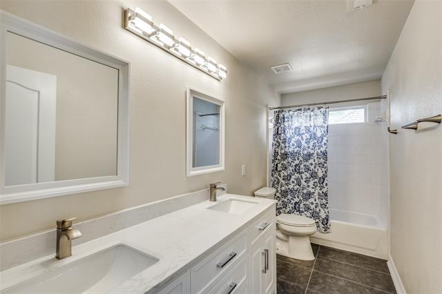 Building Photo - 4612 Old Pond Dr
