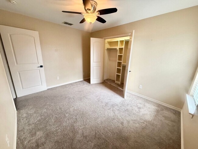Building Photo - Lovely 3-bed/2-bath in Tyler near Lindale!