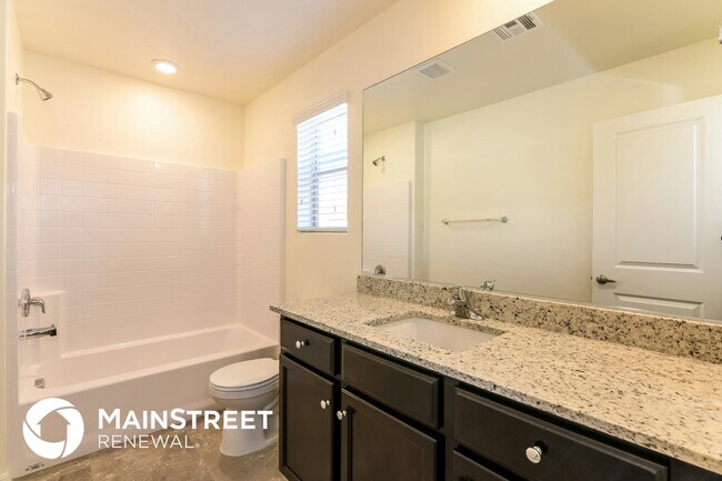 Building Photo - 6240 Clackamas Ct