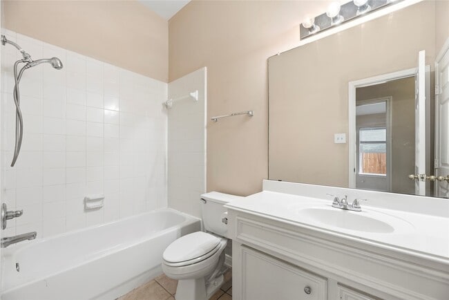 Building Photo - 11619 Cedarvale Ln