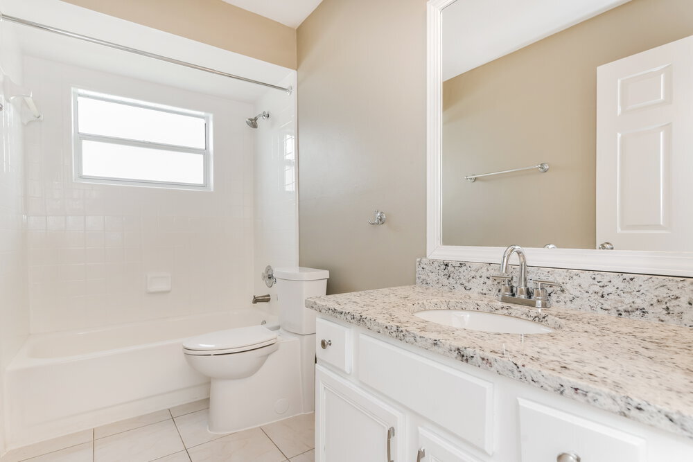 Building Photo - 547 Brentford Ct