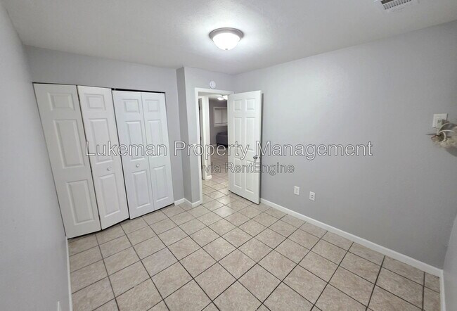 Building Photo - 3630 Douglas Ave