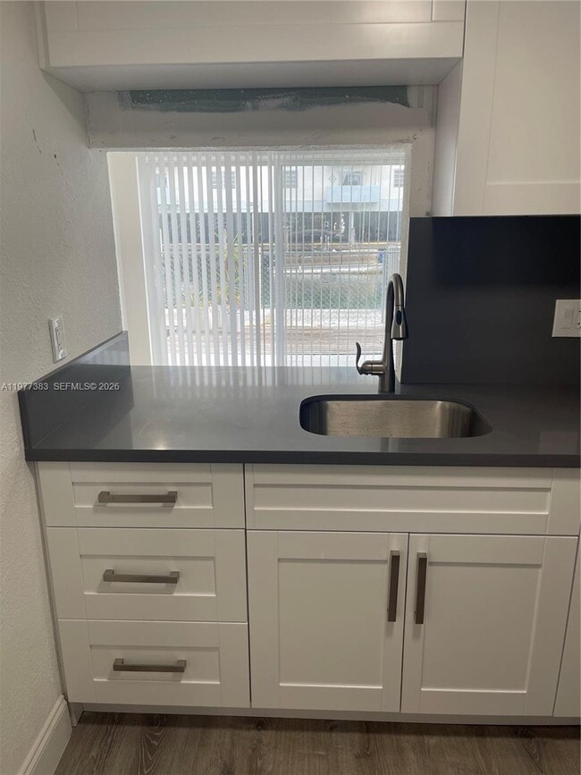 Building Photo - 3868 NE 169th St