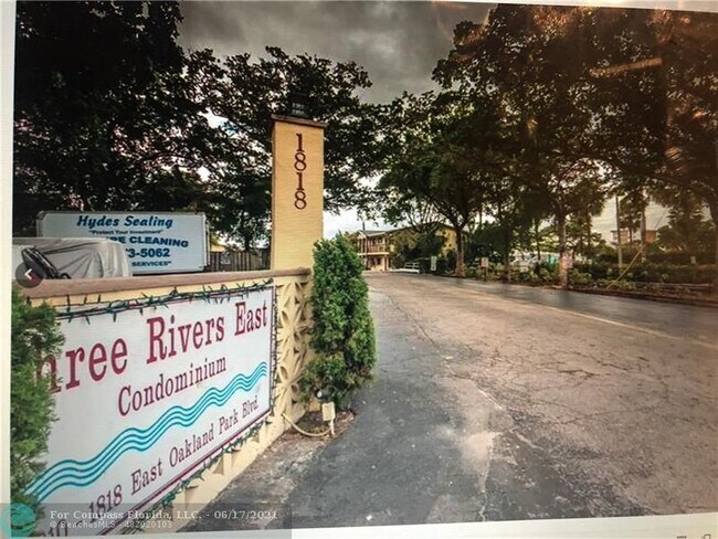 Building Photo - 1818 E Oakland Park Blvd