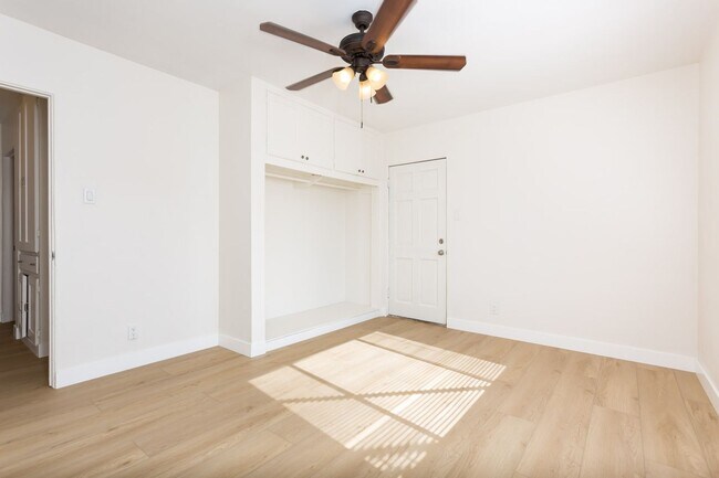 Building Photo - Parks