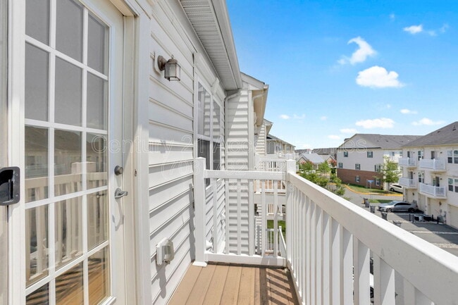 Building Photo - 24676 Hutchinson Farm Dr
