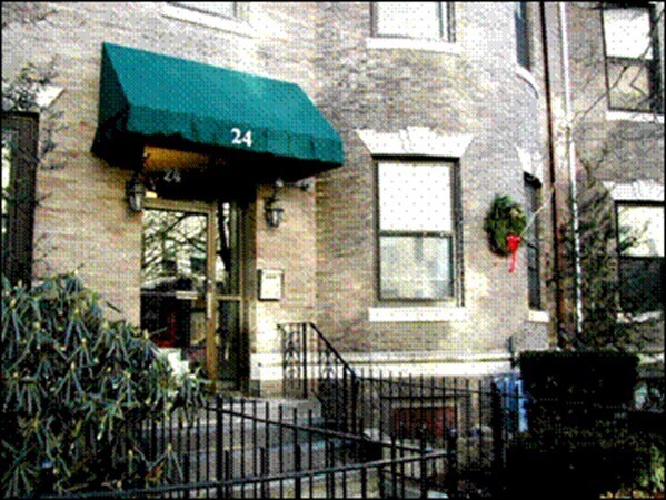 Building Photo - 30 Peterborough St