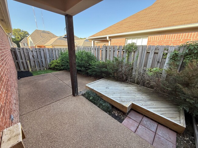 Building Photo - CORDOVA 3 BED 3 BATH RENTAL HOME NEAR SHEL...