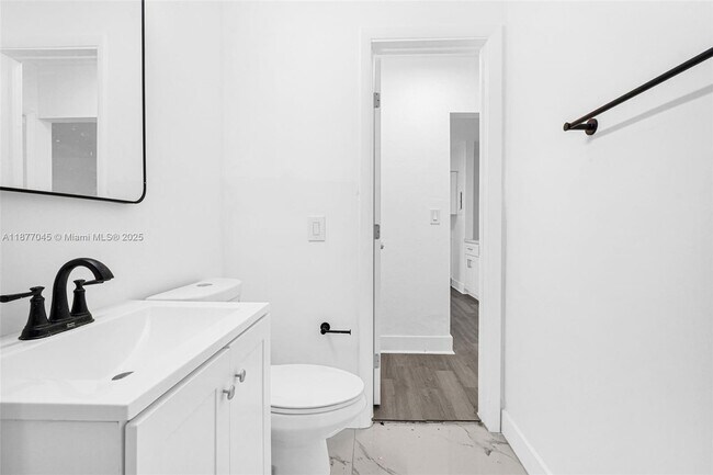Building Photo - 173 NW 56th St