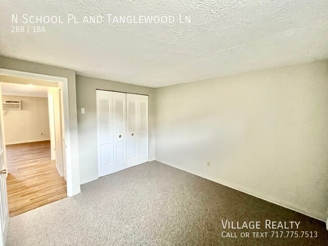 Building Photo - 319 N School Pl