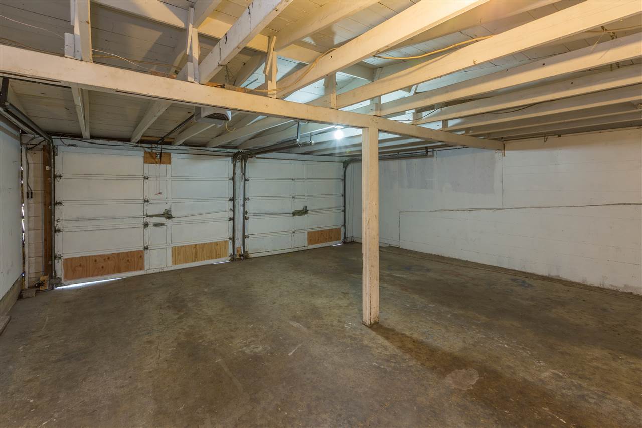 2 Car garage - 4821 N Greenwood Blvd