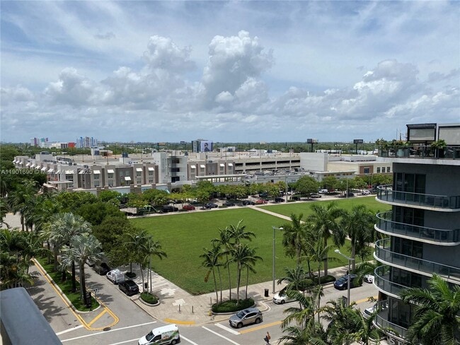 Building Photo - 3301 NE 1st Ave