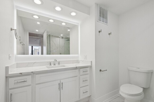 Building Photo - 505 N Lake Shore Dr