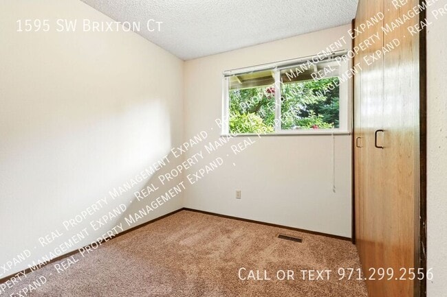 Building Photo - 1595 SW Brixton Ct