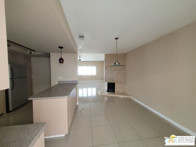 Building Photo - 2518 S Sierra Madre