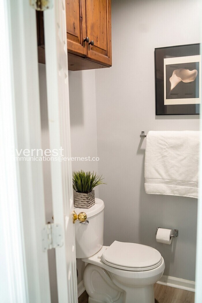 Building Photo - 4809 Brighton Ln