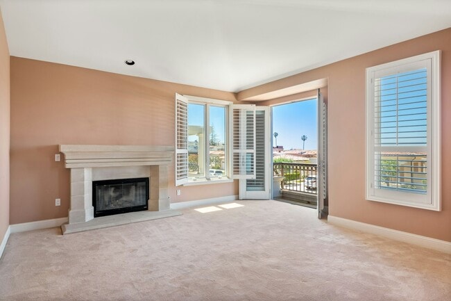 Building Photo - 408 Pso Miramar