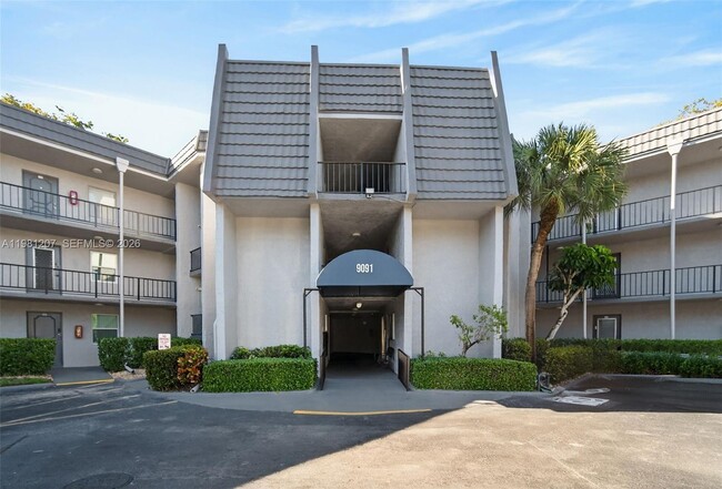 Building Photo - 9091 Lime Bay Blvd