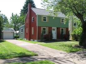 Building Photo - 3010 Oakwood St