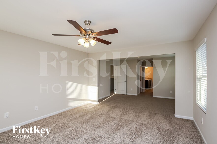 Building Photo - 73 Maple Brook Dr