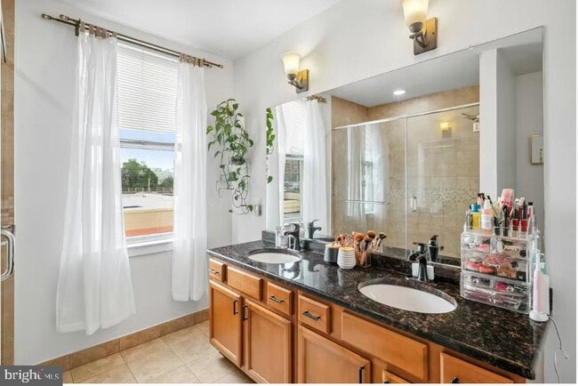 Building Photo - 1120 S 26th St