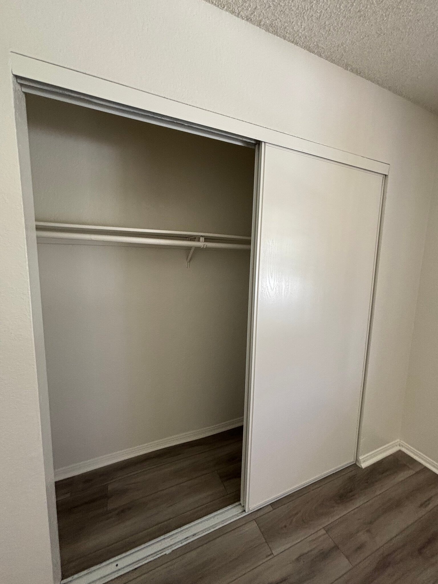 Building Photo - 509 E Ave Q