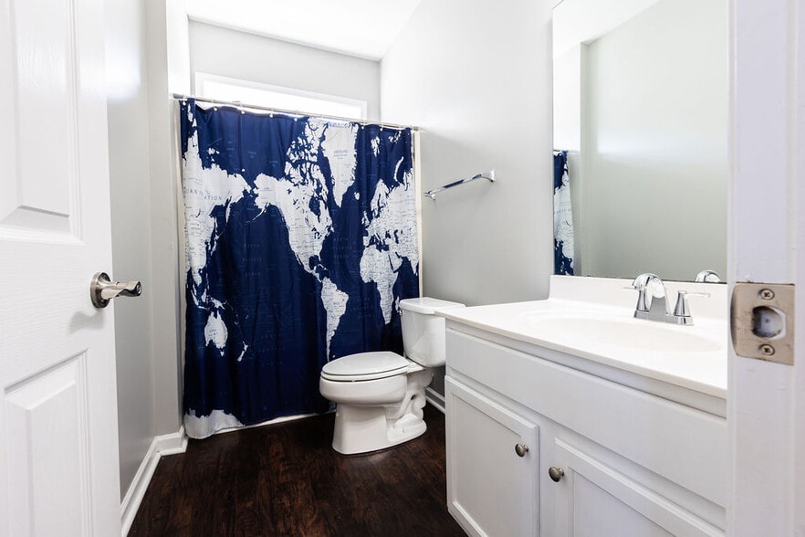 Downstairs Bathroom - 1980 Woodstream Rd