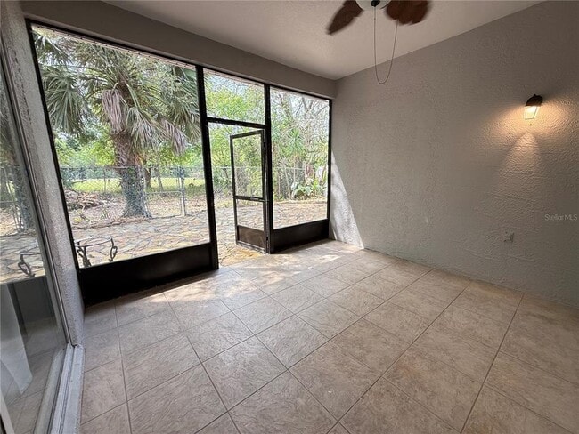 Building Photo - 1160 Cherry Valley Way