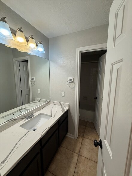 Building Photo - 22031 Falvel Dr