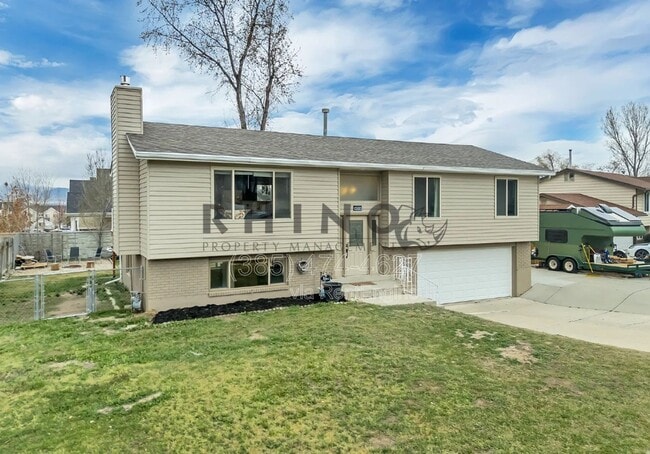 Building Photo - 9218 Laura Anne Wy.