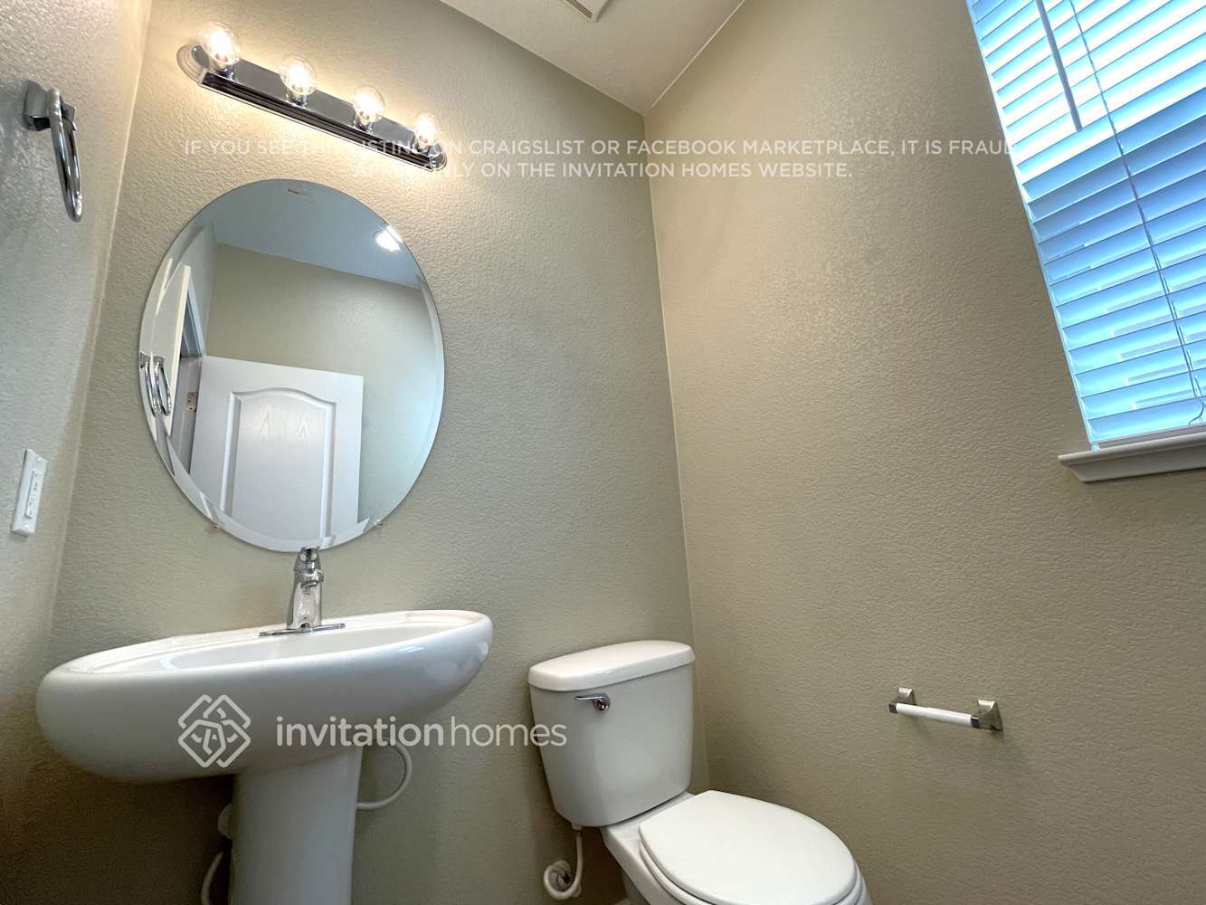 Building Photo - 2799 Silhouettes St