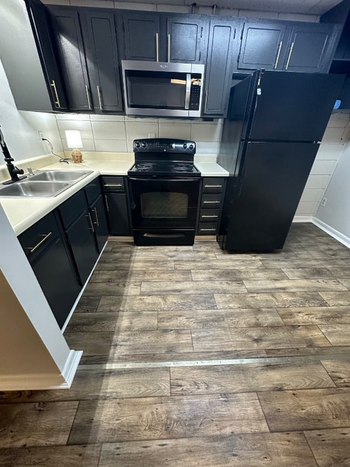 Building Photo - 614 E McKee St