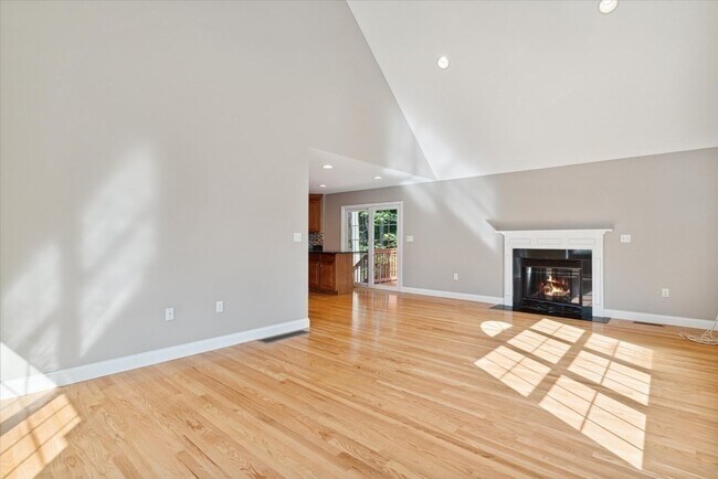 Building Photo - 19 Benjamin Ln