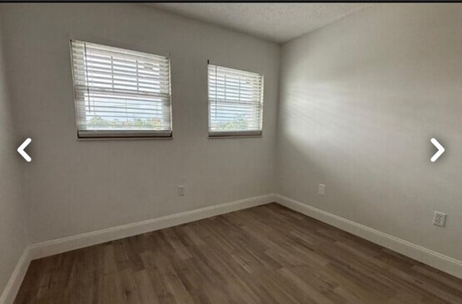 Building Photo - 836 Sky Lake Cir