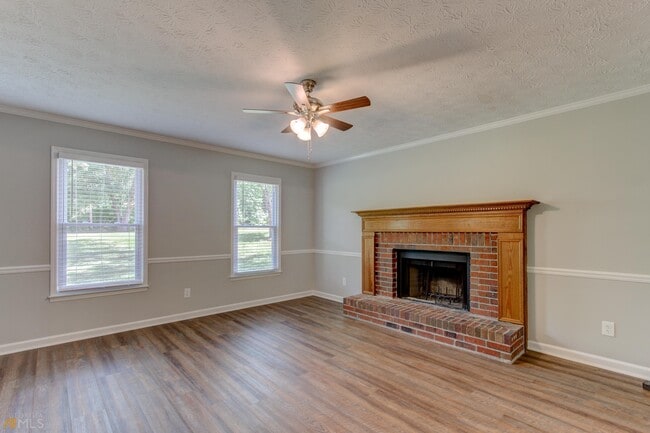 Building Photo - 180 Fairfield Cir