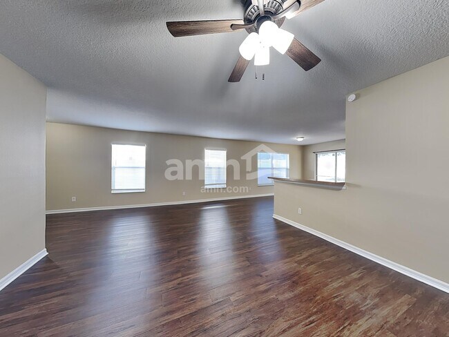 Building Photo - 2340 Norwood Pl