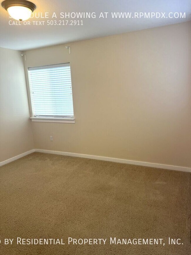 Building Photo - 15355 SW Greenfield Dr