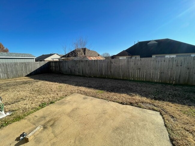 Building Photo - RAVENWOOD SUBDIVISION OFF HORN LAKE ROAD