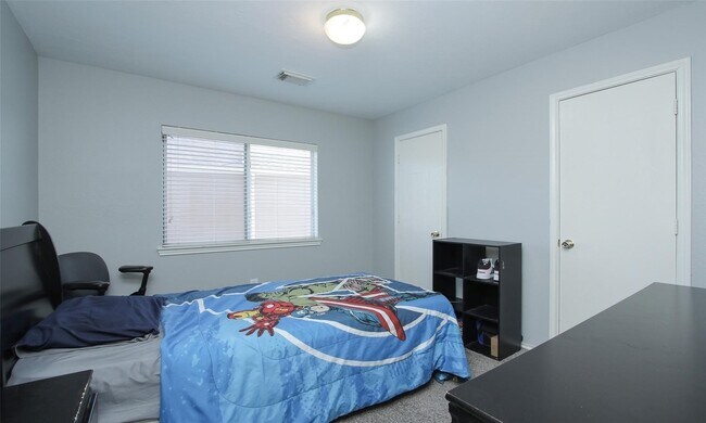 Building Photo - 6010 Ridgebriar Ln