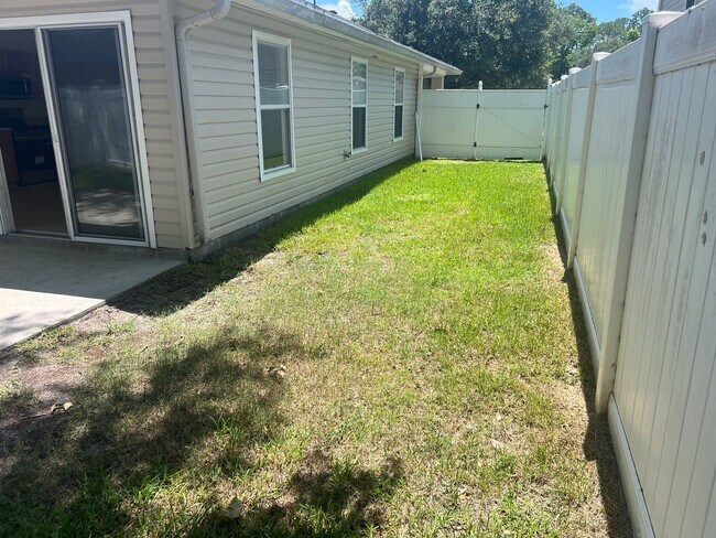 Building Photo - 254 Cezanne Cir