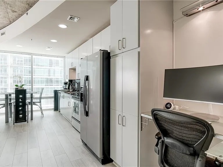 Building Photo - 943 Peachtree St NE