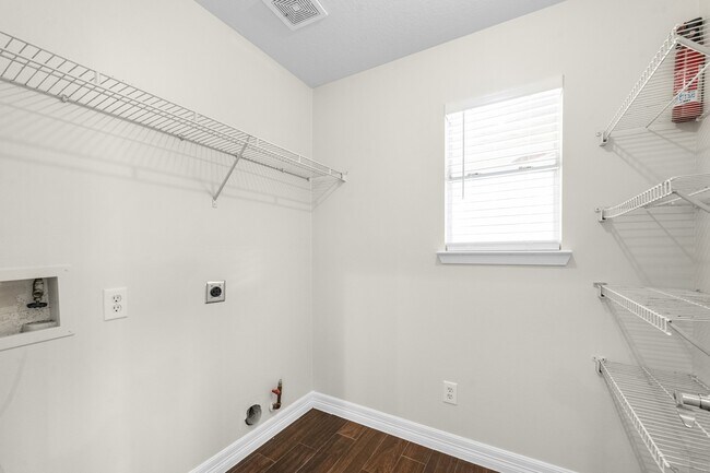 Building Photo - 19423 Rebel Yell Dr