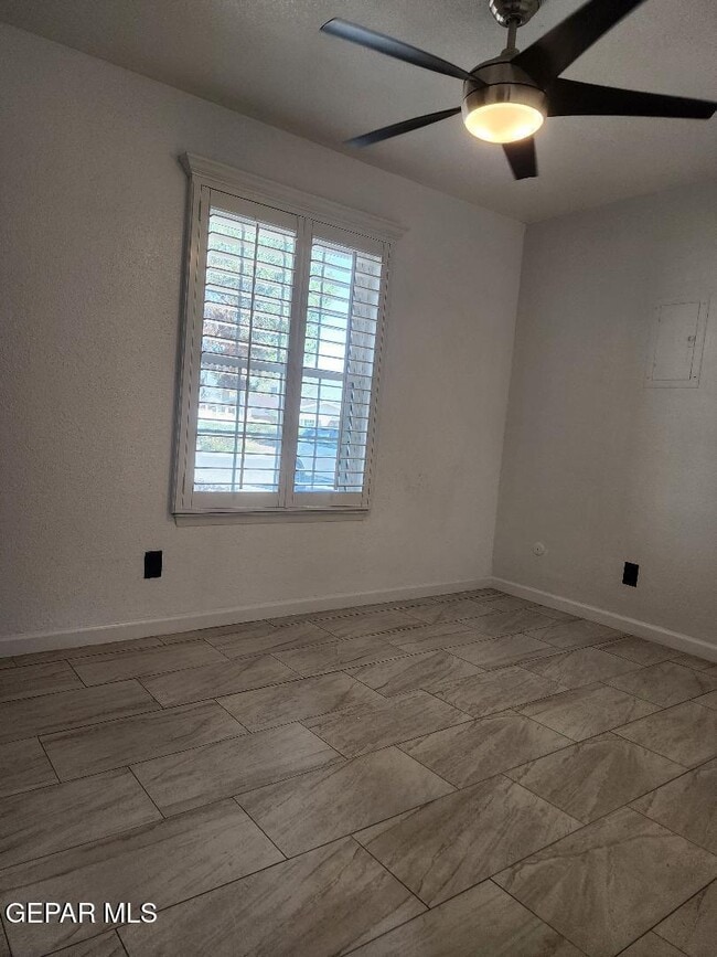 Building Photo - 3317 Wayside St