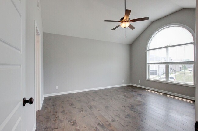 Building Photo - 1092 Barnhill Rd