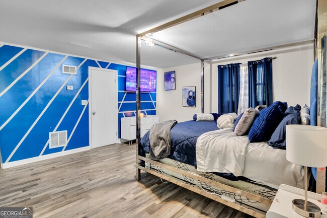 Building Photo - 6575 Hidden Brook Trail