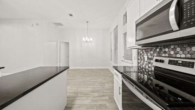 Building Photo - 15218 Arnold