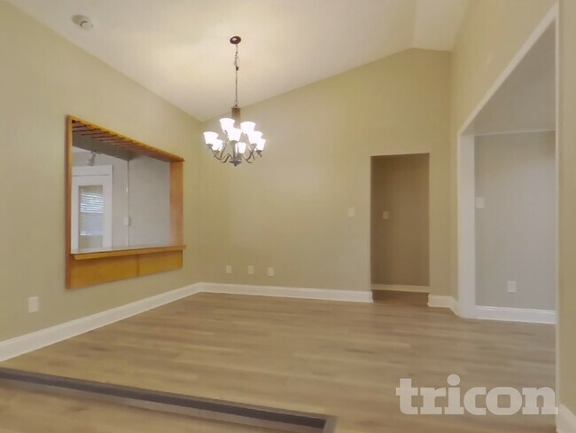 Building Photo - 2942 Mallorn Way