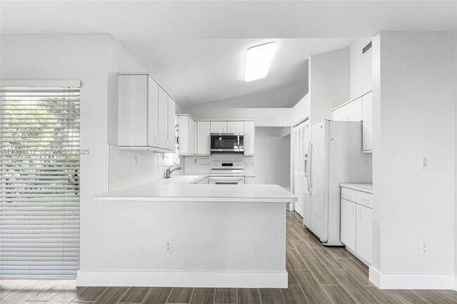 Building Photo - 21343 SW 94th Ct