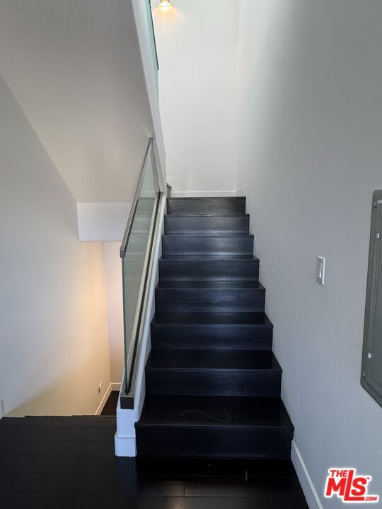 Building Photo - 1739 S Barrington Ave