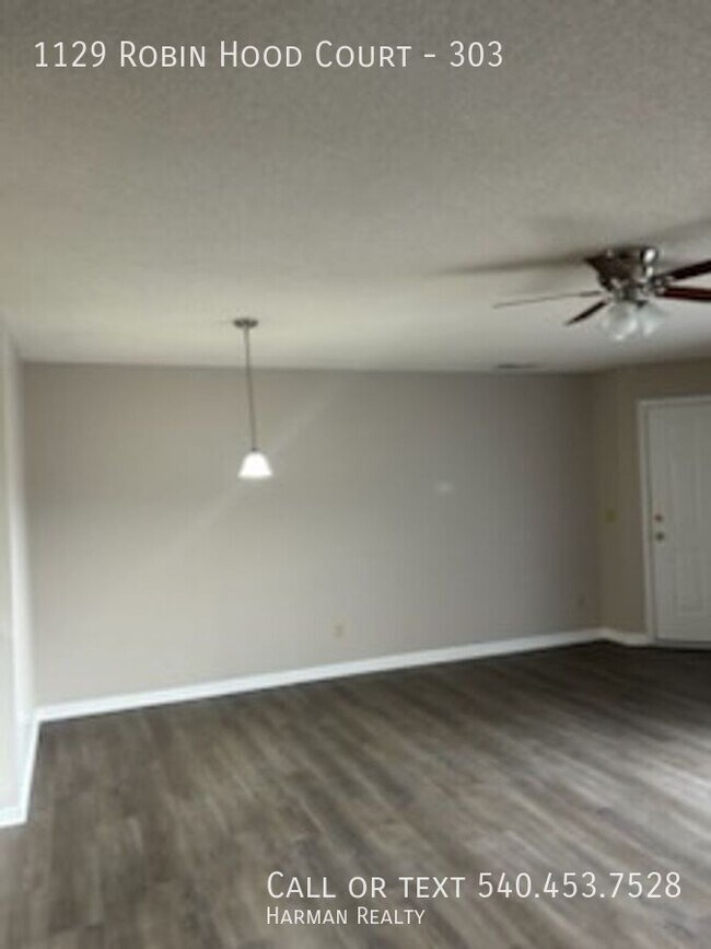 Building Photo - 1129 Robin Hood Ct